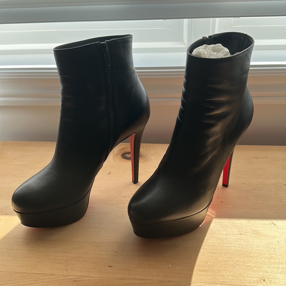 CHRISTIAN LOUBOUTIN BIANCA BOOTY - Picture 5 of 6